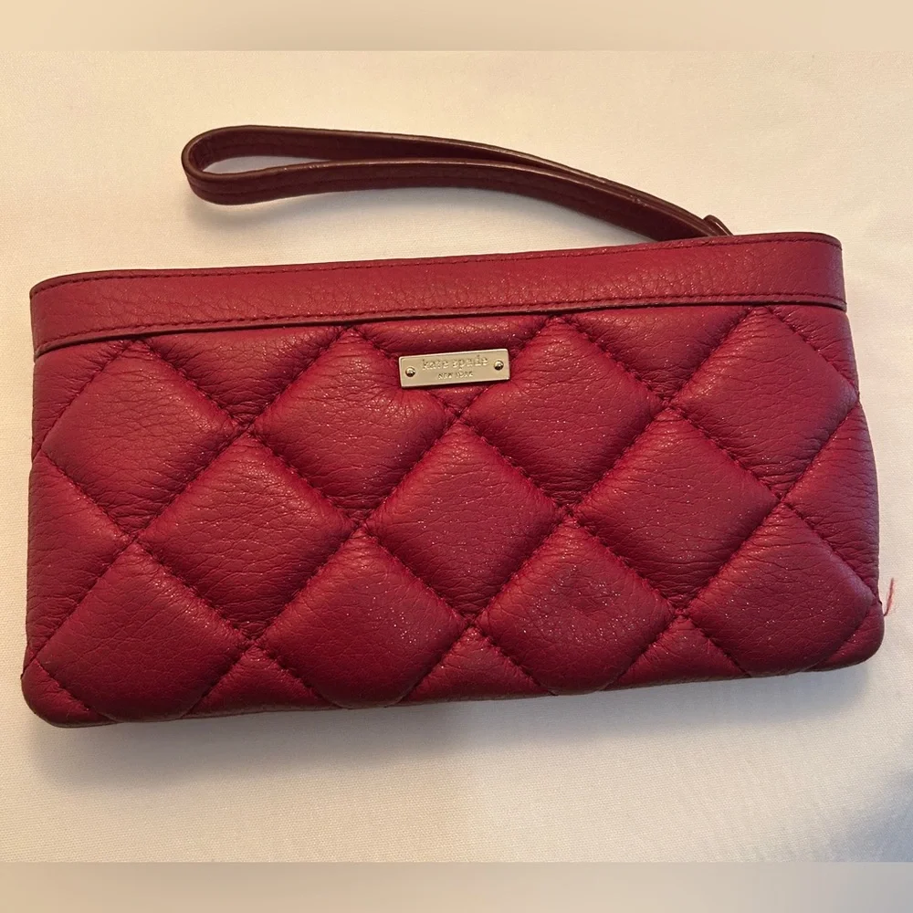 Kate Spade New York Red Quilted Leather Wristlet Wallet Clutch Gold Logo